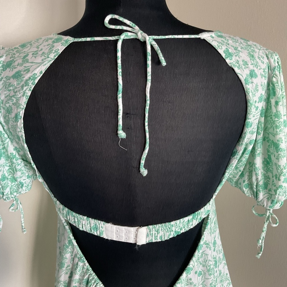 Sky to Moon Green Floral Backless Short Sleeve Mini Dress Size M Summer Festival - Picture 6 of 7